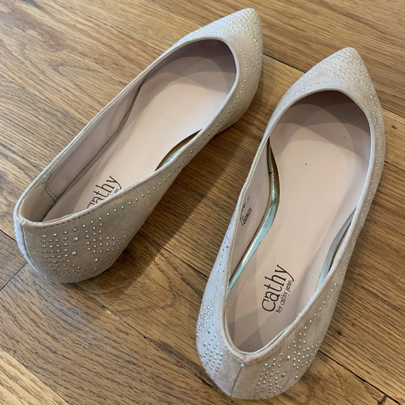 New Tan Cathy by Cathy Jean Pointed Toe Flats - Picture 3 of 4